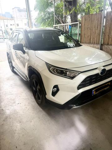 טויוטה RAV 4