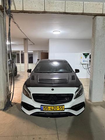 מרצדס-בנץ A 45 AMG