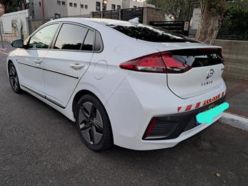 יונדאי איוניק