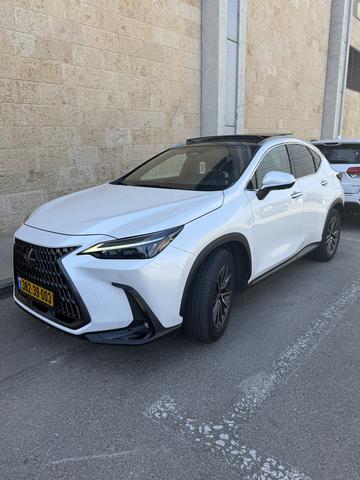 לקסוס NX 350