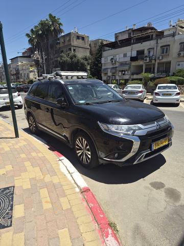 מיצובישי אאוטלנדר