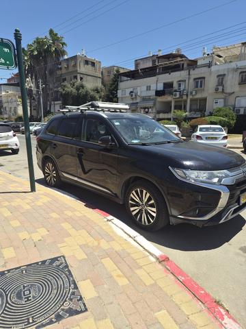 מיצובישי אאוטלנדר