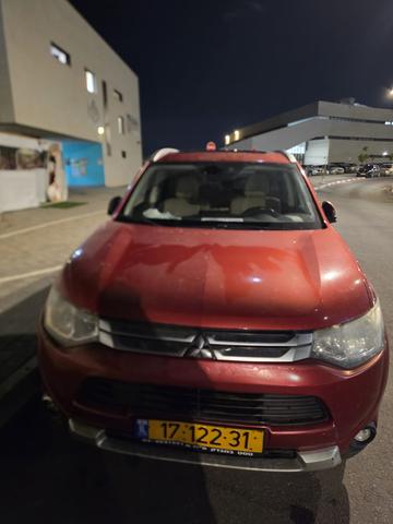 מיצובישי אאוטלנדר