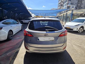 יונדאי i30