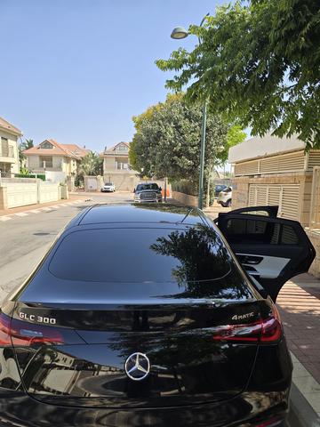מרצדס-בנץ GLC 300