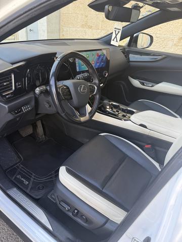 לקסוס NX 350