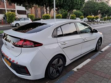 יונדאי איוניק