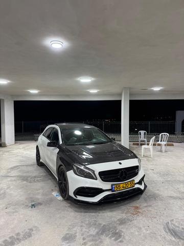 מרצדס-בנץ A 45 AMG